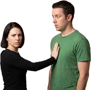 Casal se separando após a magia para separar casal da Ritualistique